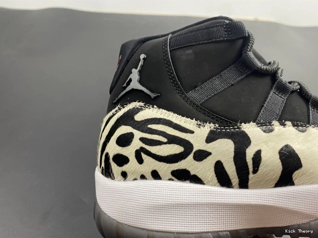 Kick Theory INSTINCT AR0715-010 ANIMAL JORDAN 11 AIR 0723